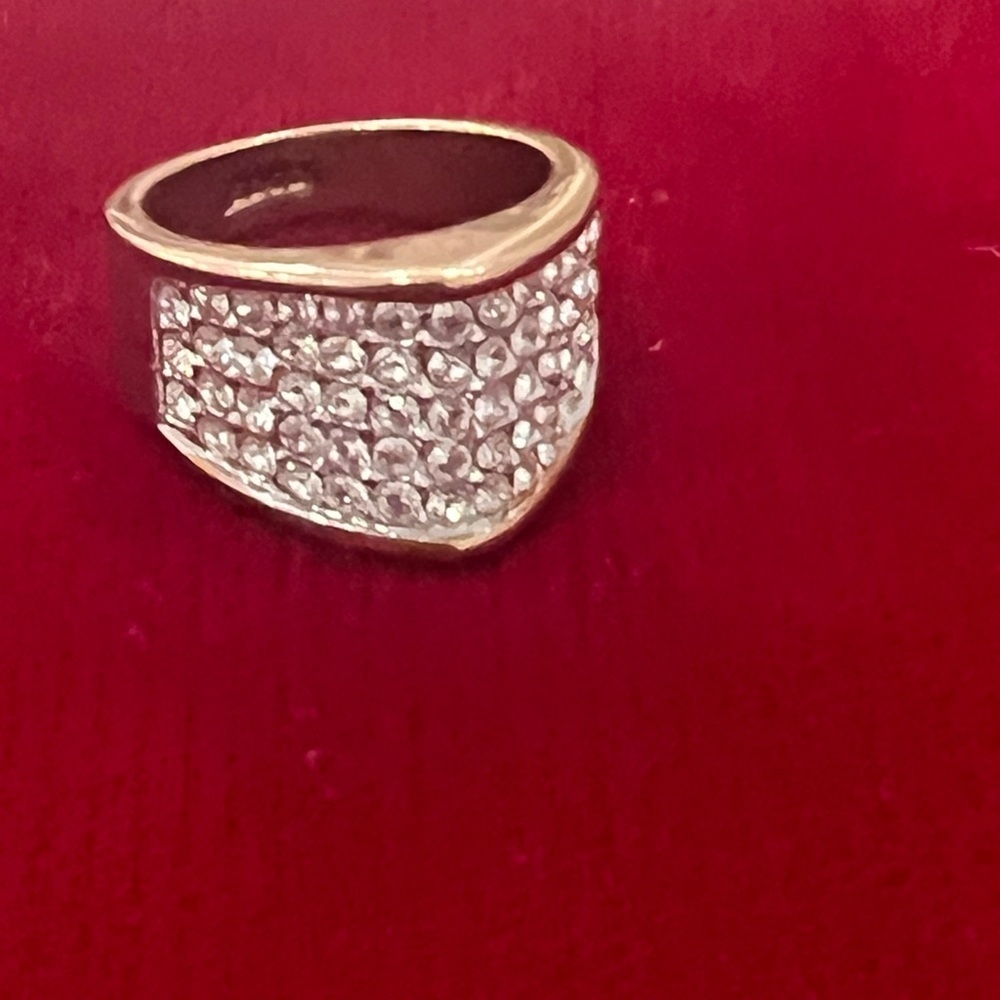 Stamped 925 Sterling silver. 14kt gold finish over 925 SS